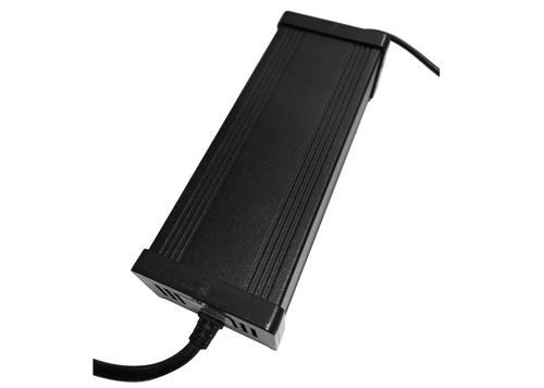 21V5A 850g एसी बिजली की आपूर्ति लगातार वोल्टेज एलईडी पावर डीसी पावर 105W